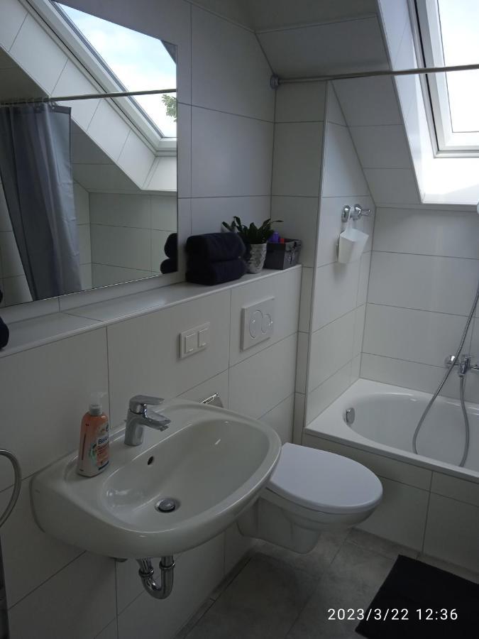 Zimmer Frei 3 Wiesbaden Dış mekan fotoğraf