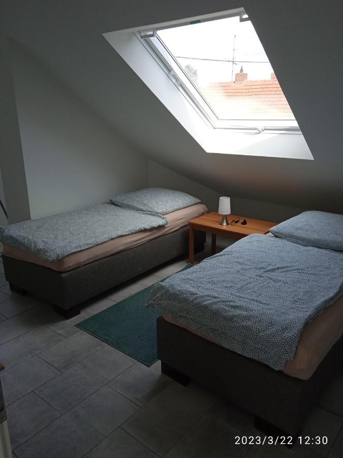 Zimmer Frei 3 Wiesbaden Dış mekan fotoğraf