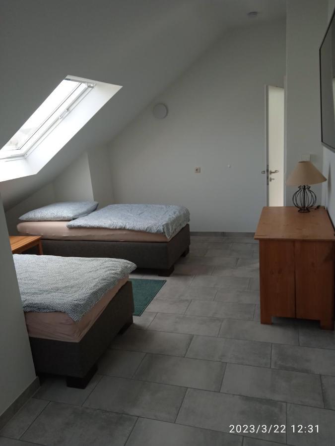 Zimmer Frei 3 Wiesbaden Dış mekan fotoğraf